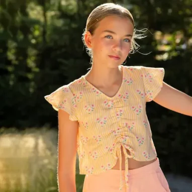 Ropa de niña de diferentes marcas